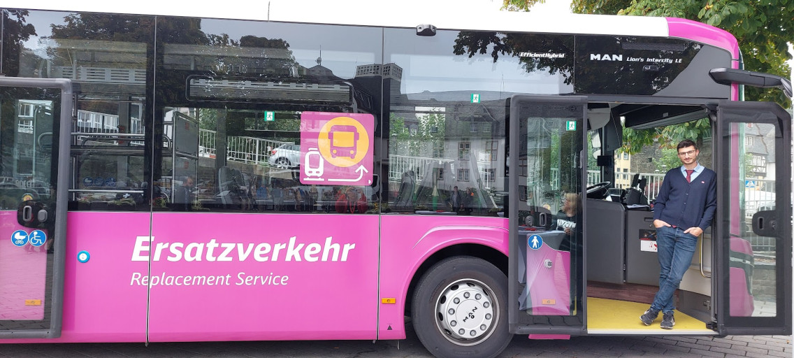 DB Regio Bus Mitte GmbH header